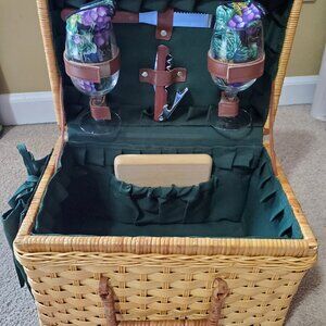 Picnic Time Wicker Wine & Cheese/Picnic Basket